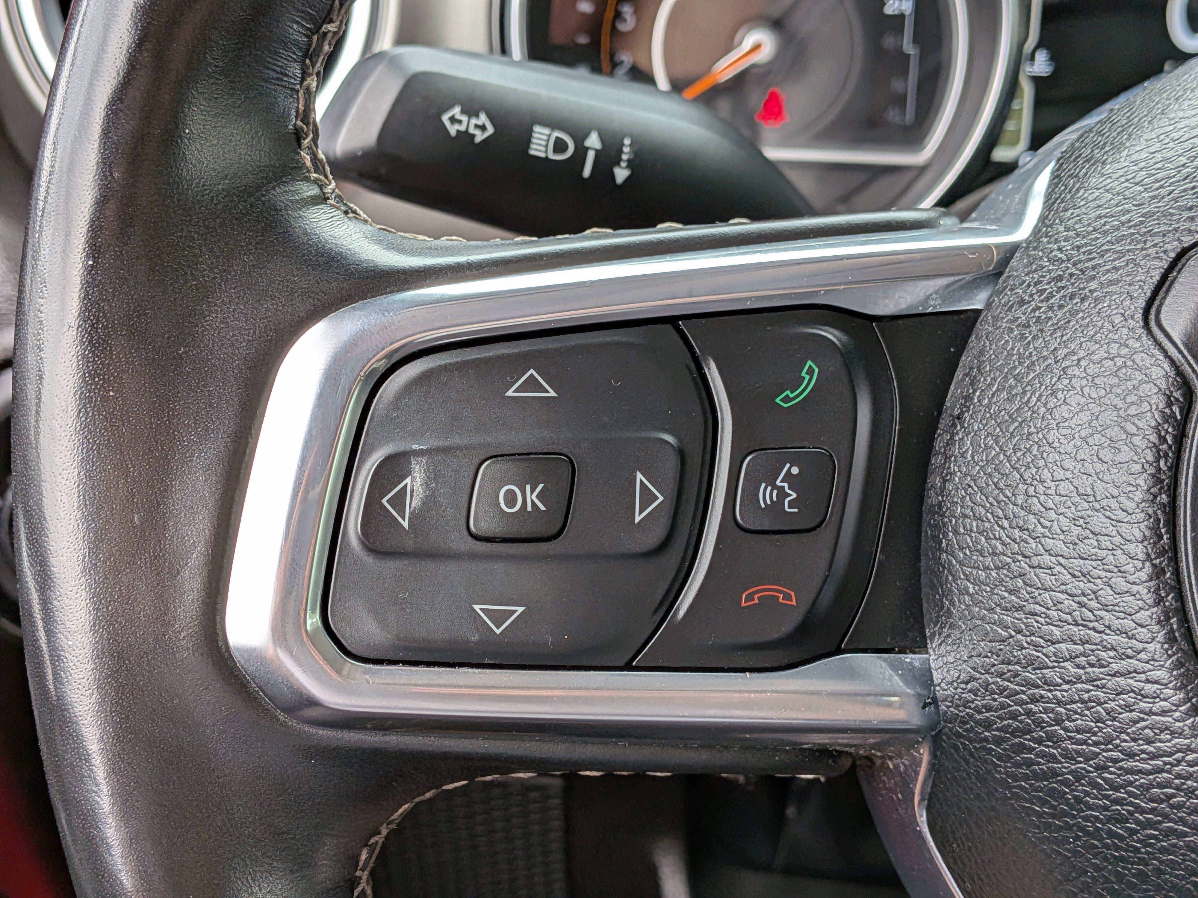 Used 2022 Jeep Gladiator Overland w/ Cold Weather Group image 23