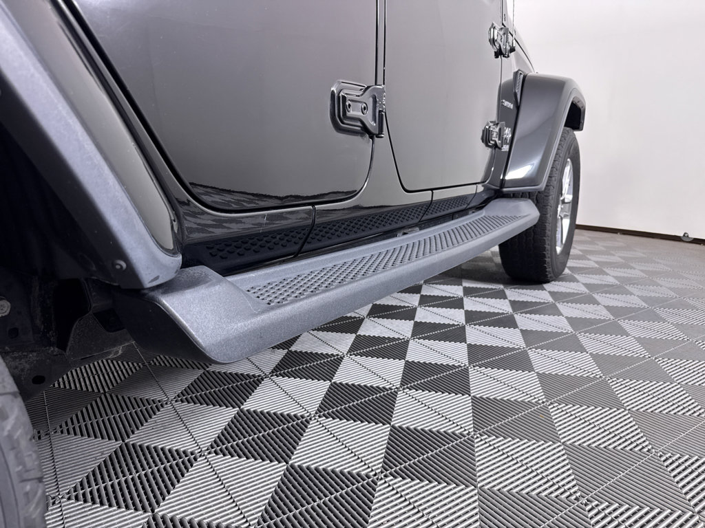 Used 2019 Jeep Wrangler Unlimited Sahara w/ Safety Group image 22