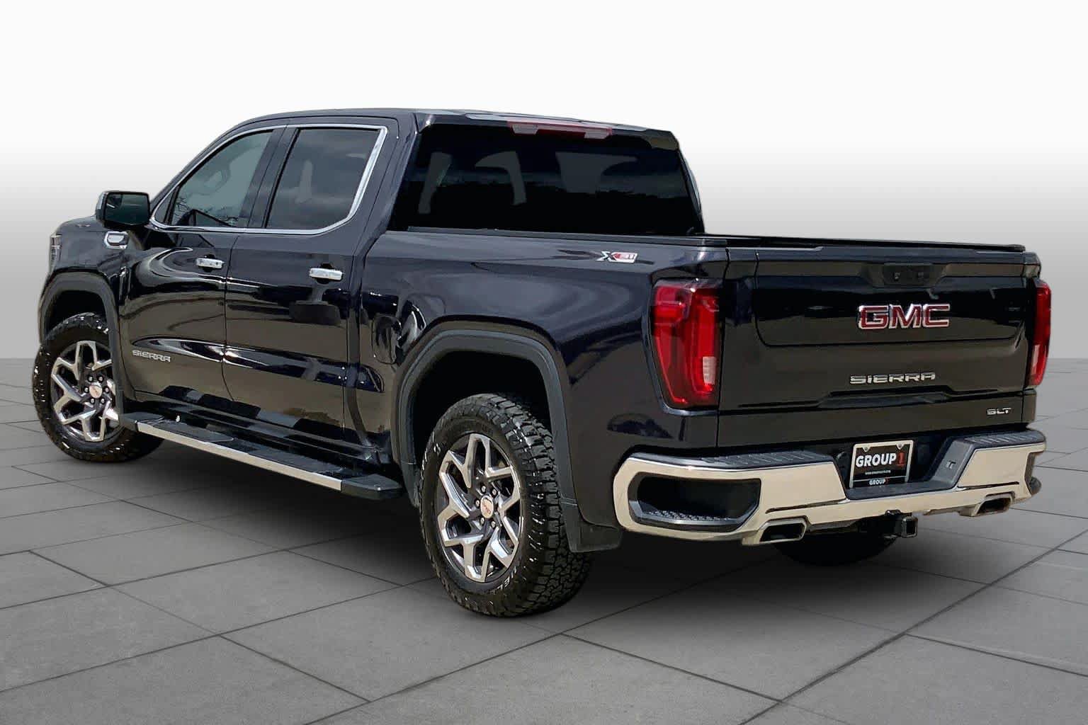 Used 2023 GMC Sierra 1500 SLT AWD/4WD image 11