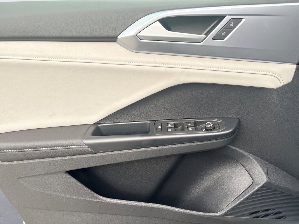 New 2026 Volkswagen Taos SE AWD/4WD image 15