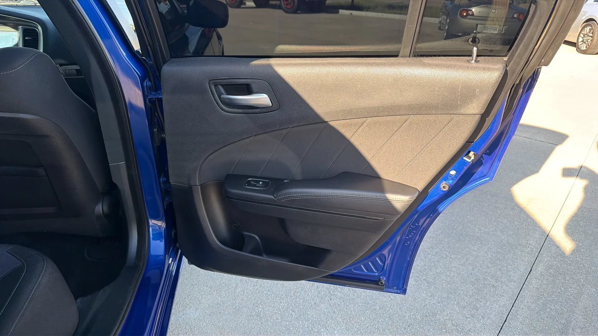 Used 2019 Dodge Charger SXT w/ Blacktop Package RWD image 60