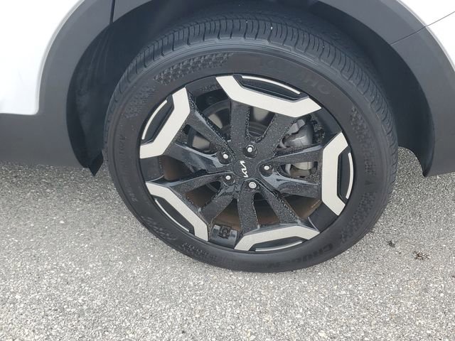 Used 2024 Kia Telluride S image 5