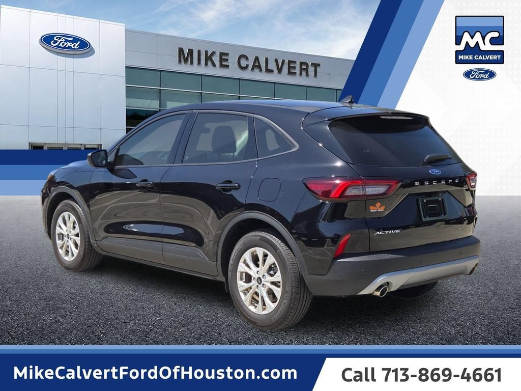 Used 2025 Ford Escape Active w/ Tech Pack #1 FWD image 3