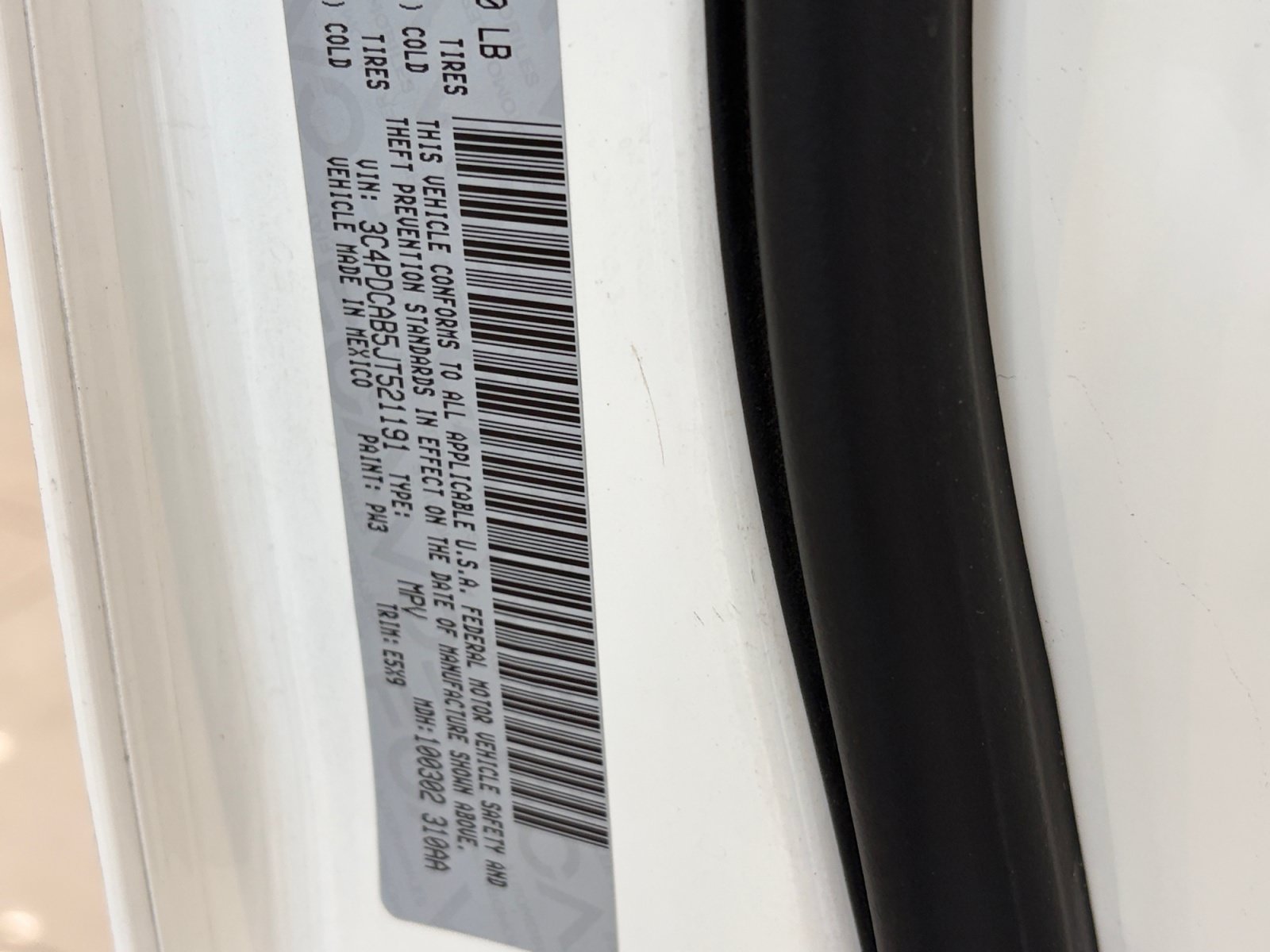 Used 2018 Dodge Journey SE w/ Connectivity Group FWD image 33