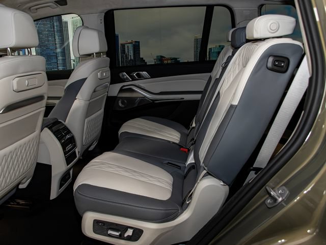 New 2026 BMW ALPINA XB7 AWD/4WD image 22