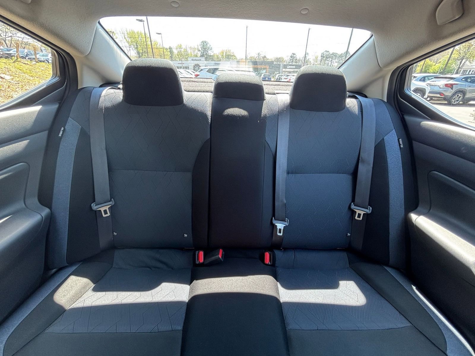 Used 2025 Nissan Versa SV FWD image 38