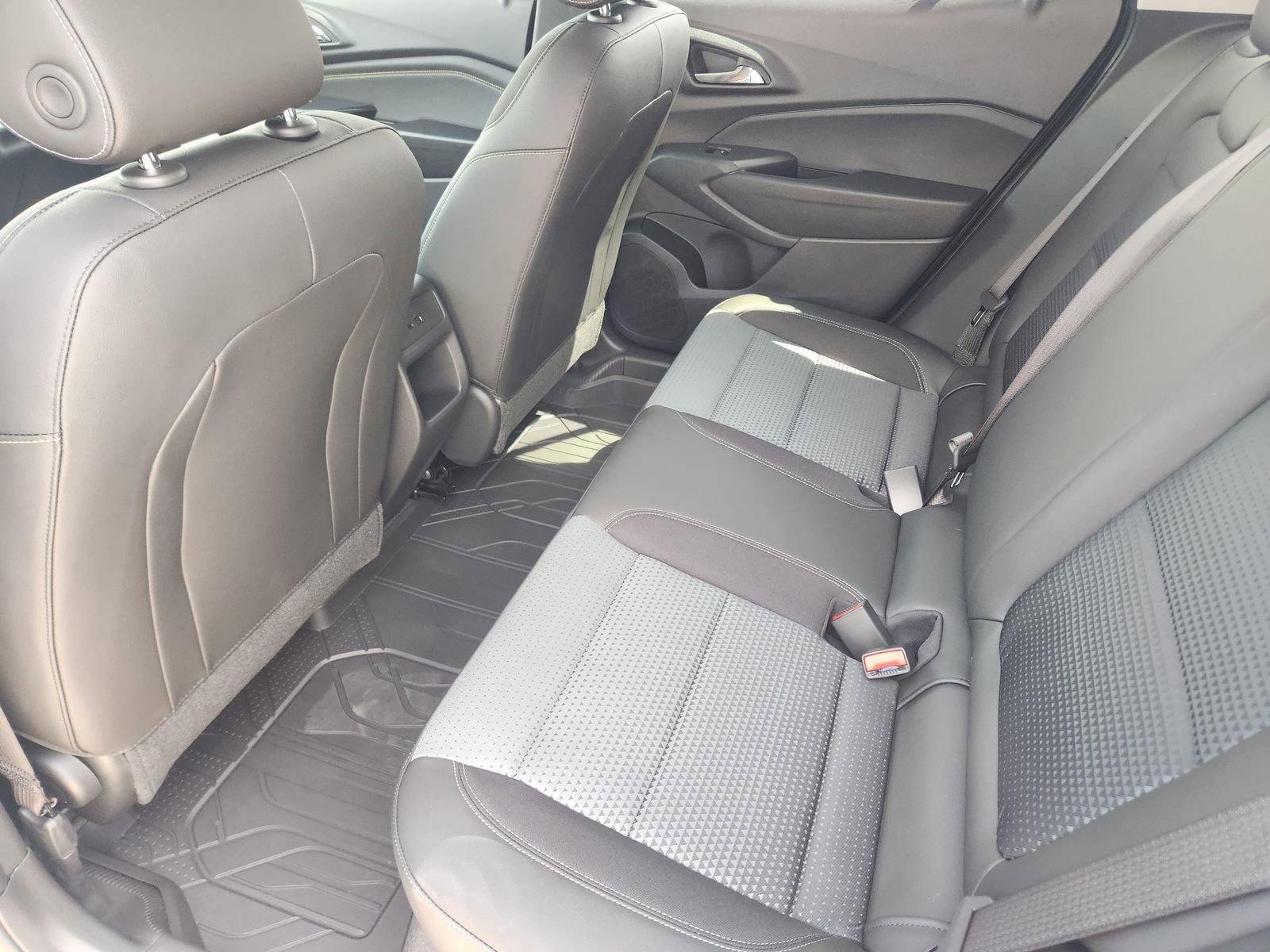 New 2026 Chevrolet Trax LT w/ Driver Confidence Package FWD image 23