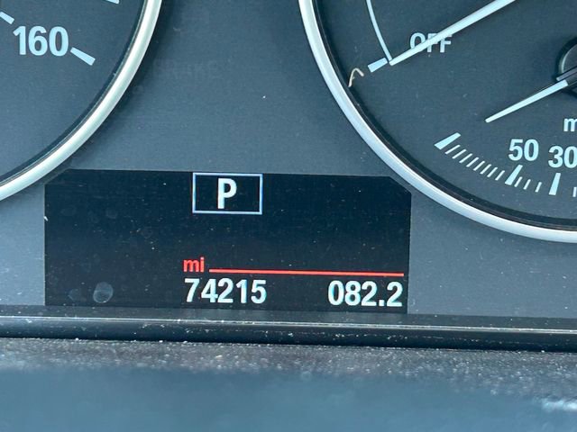Used 2018 BMW 320i Sedan RWD image 17