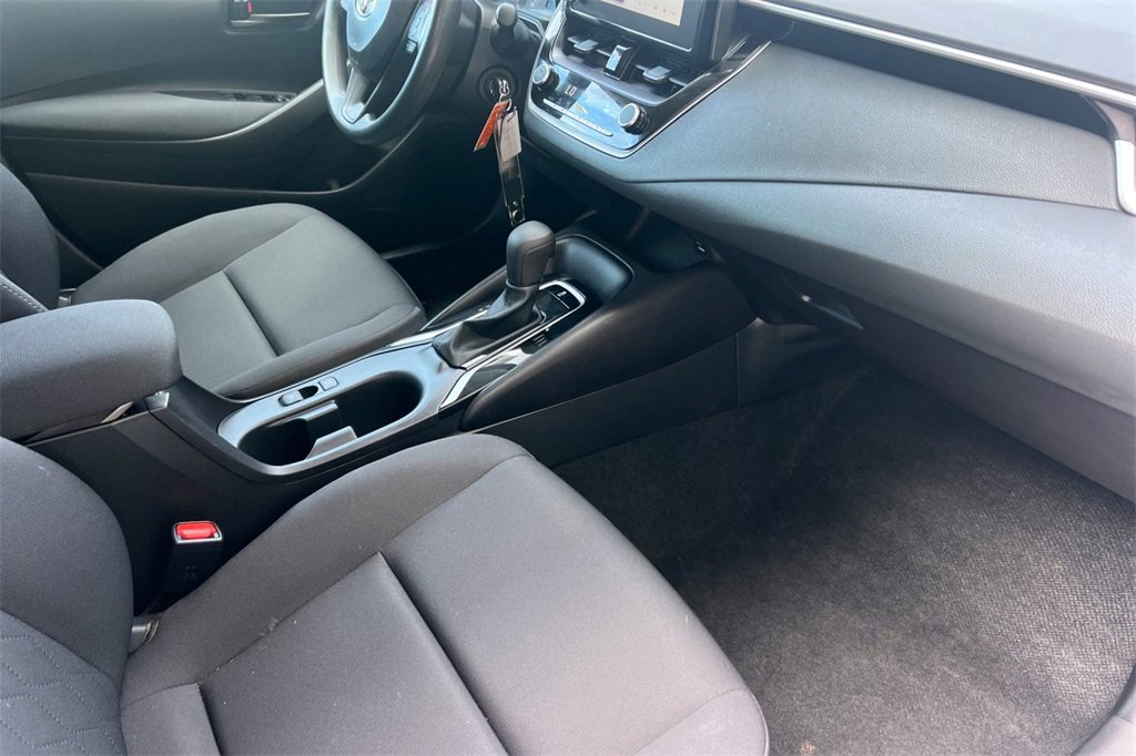 Certified 2025 Toyota Corolla LE image 17