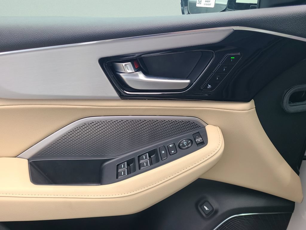 New 2026 Acura MDX SH-AWD image 18