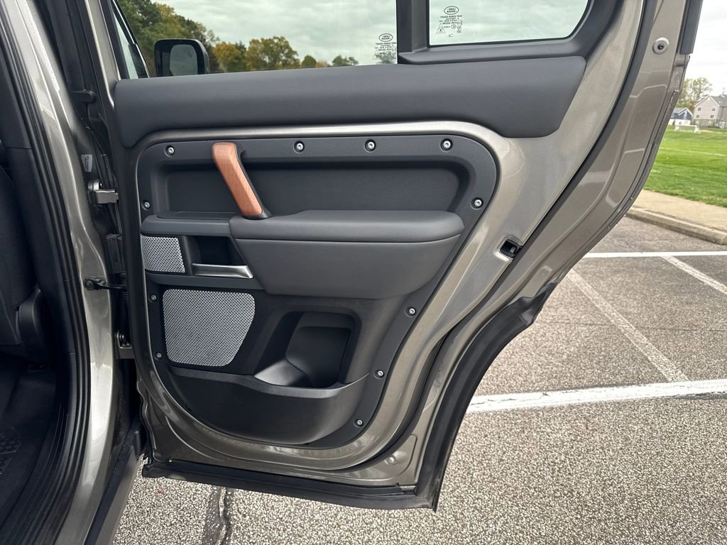 New 2024 Land Rover Defender 130 X image 17