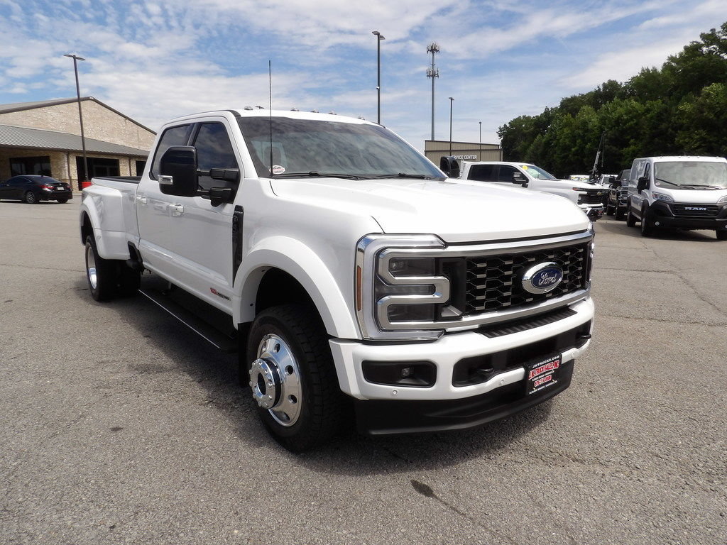 Used 2026 Ford F450 Platinum AWD/4WD image 11