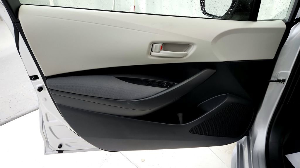 Used 2024 Toyota Corolla LE FWD image 23
