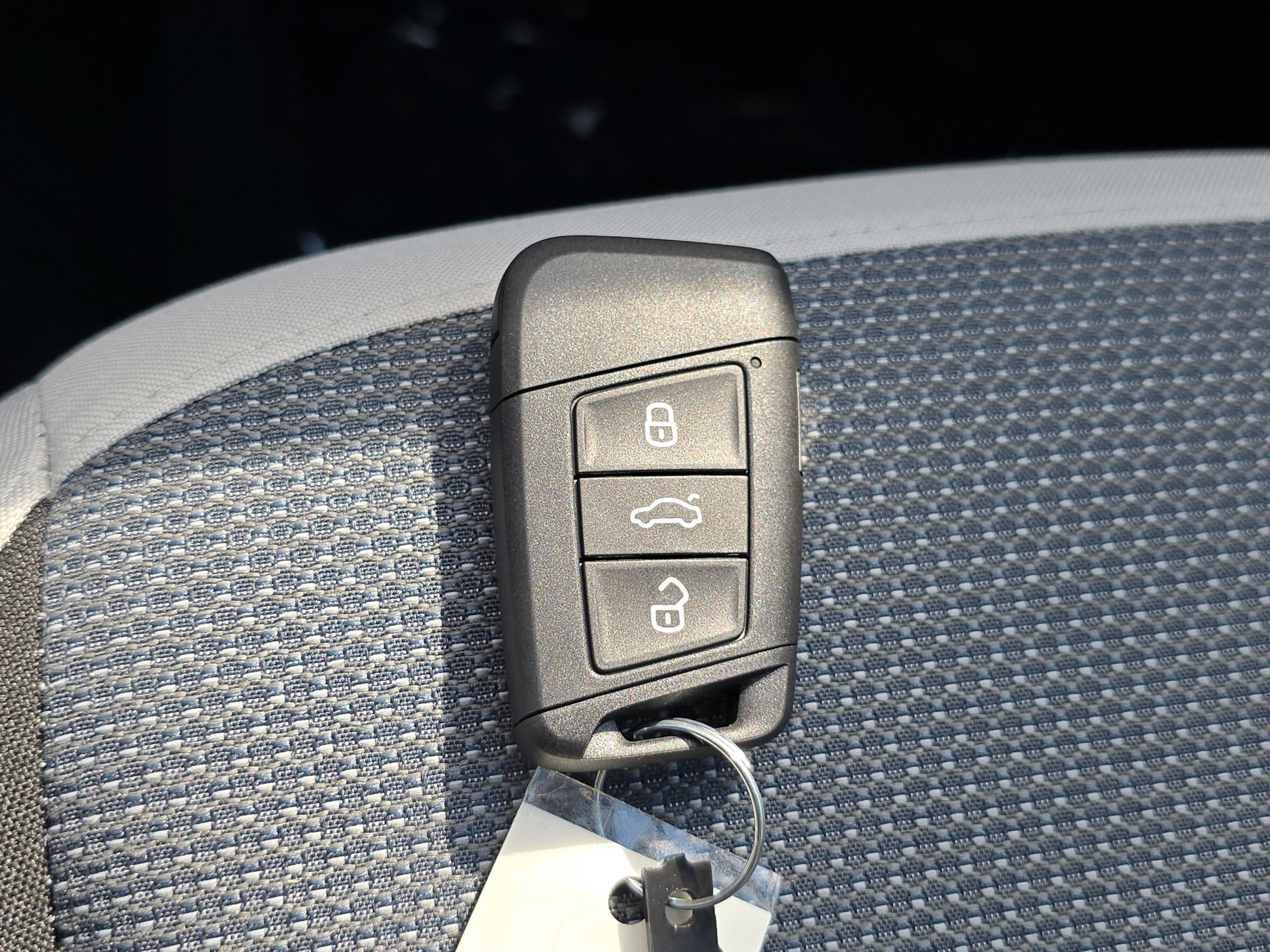 New 2025 Volkswagen Taos S image 27