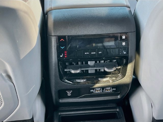 Used 2022 Jeep Grand Cherokee L Overland AWD/4WD image 27