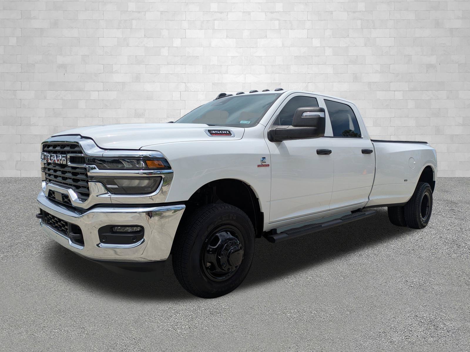 Used 2026 RAM 3500 Tradesman AWD/4WD image 5