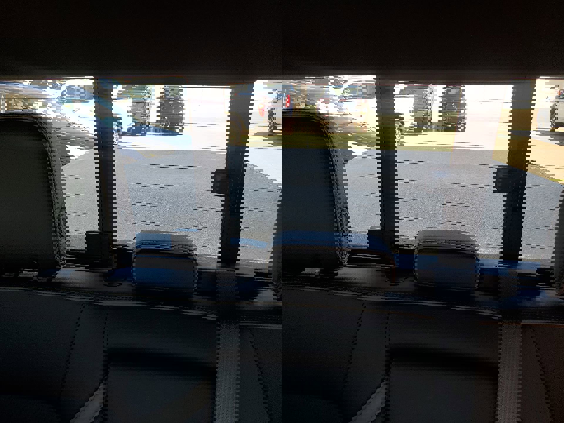 Used 2025 GMC Canyon Denali image 14