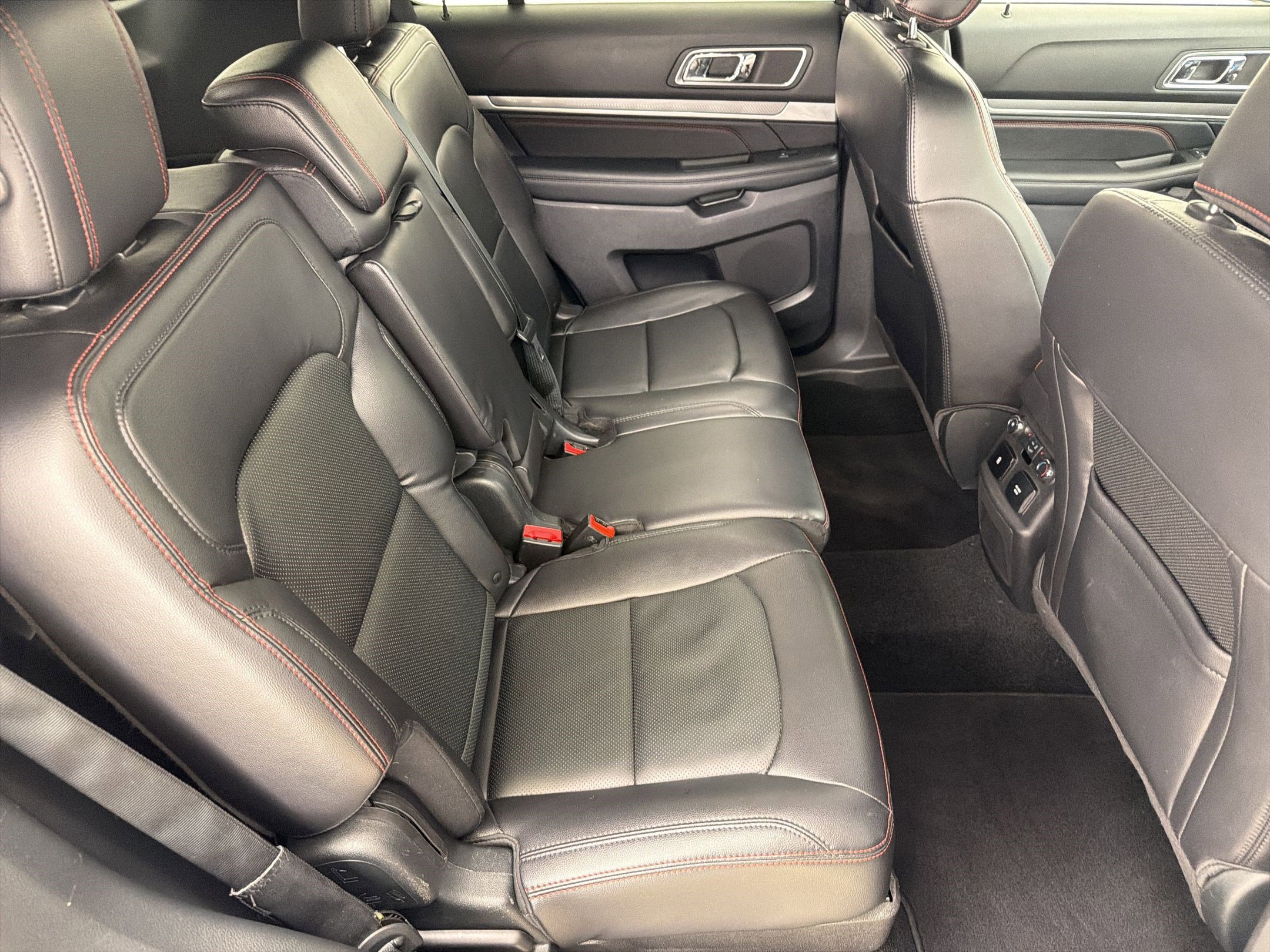 Used 2019 Ford Explorer Sport w/ Equipment Group 401A AWD/4WD image 26