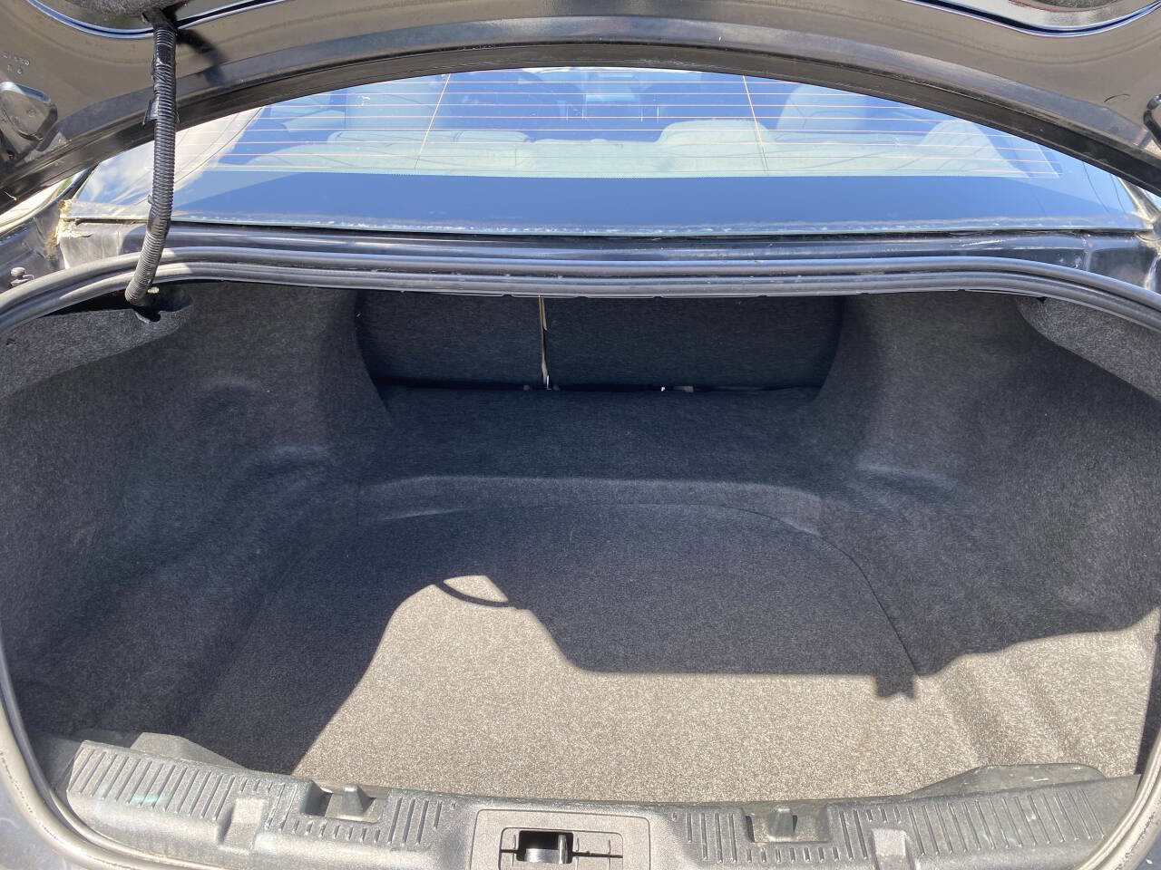 Used 2016 Ford Taurus SE FWD image 29
