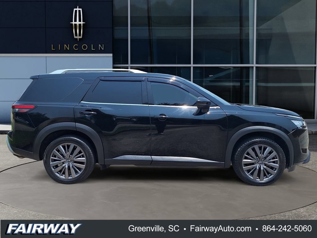 Used 2023 Nissan Pathfinder SL w/ SL Premium Package AWD/4WD image 9