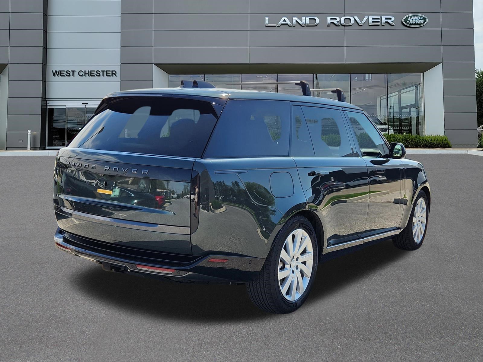 Certified 2024 Land Rover Range Rover Long Wheelbase SE image 4