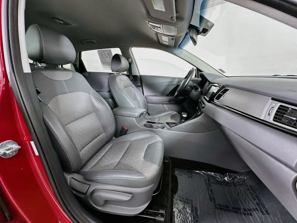 Used 2017 Kia Niro EX FWD image 27