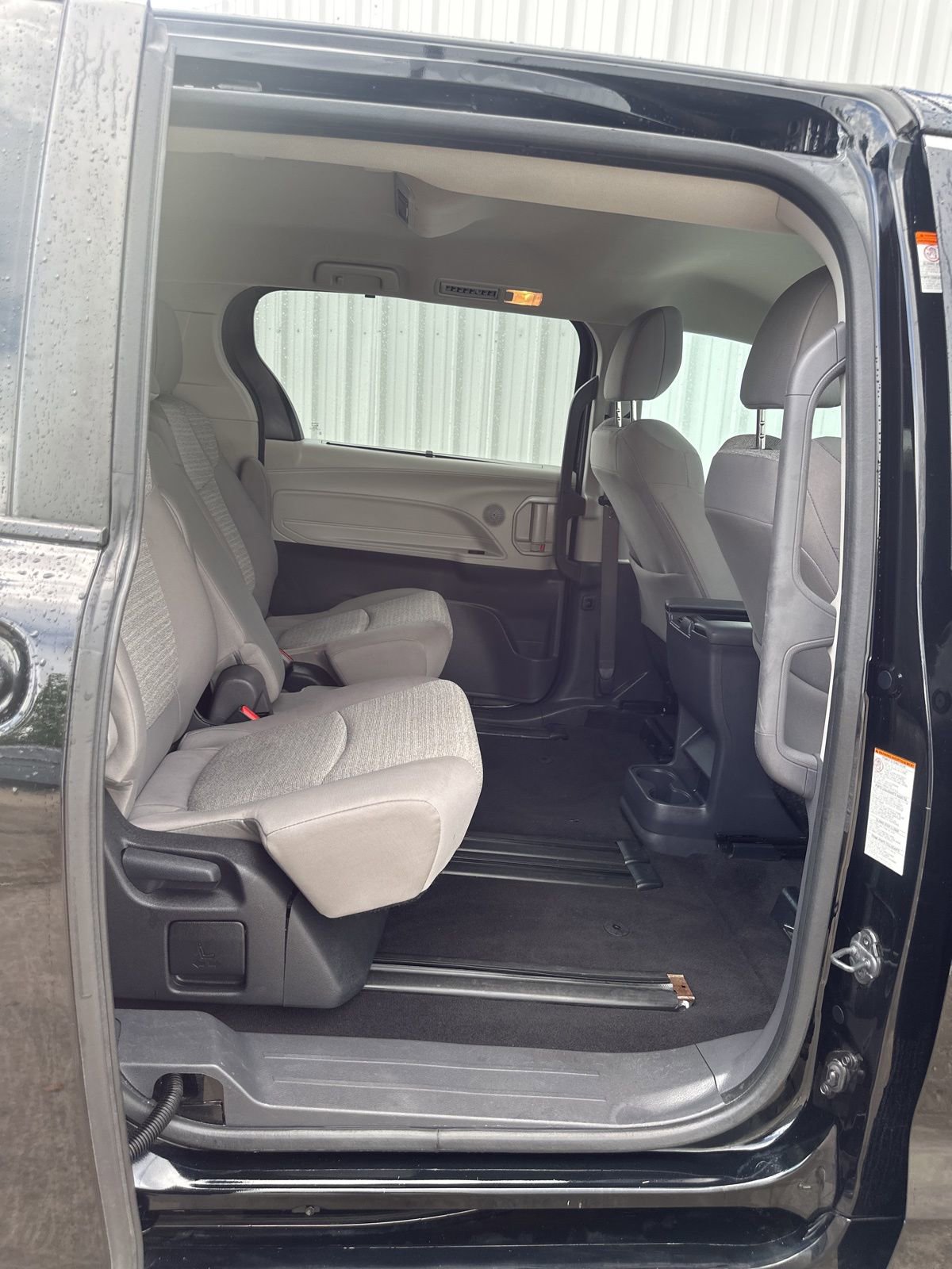Used 2023 Toyota Sienna LE FWD image 13