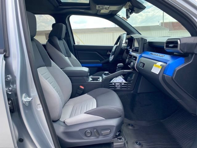 New 2026 Toyota Tacoma TRD Sport w/ TRD Sport Upgrade Package AWD/4WD image 20