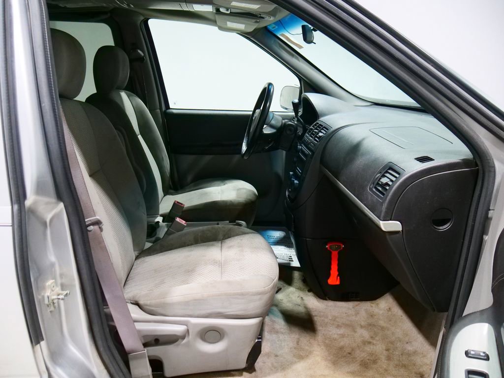 Used 2006 Pontiac Montana SV6 w/ Convenience Package image 8