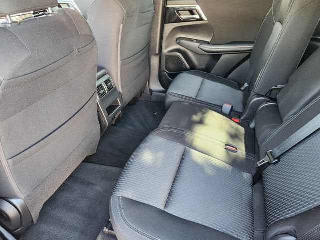 Used 2023 Mitsubishi Outlander ES FWD image 31