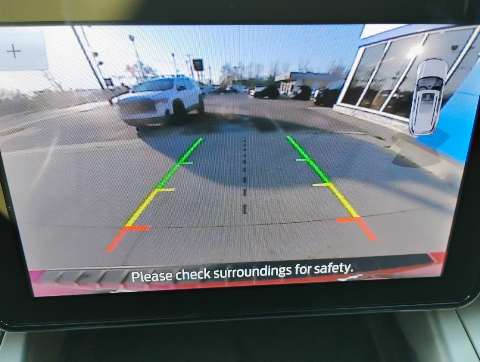 Used 2022 Ford Explorer XLT w/ Equipment Group 202A image 6