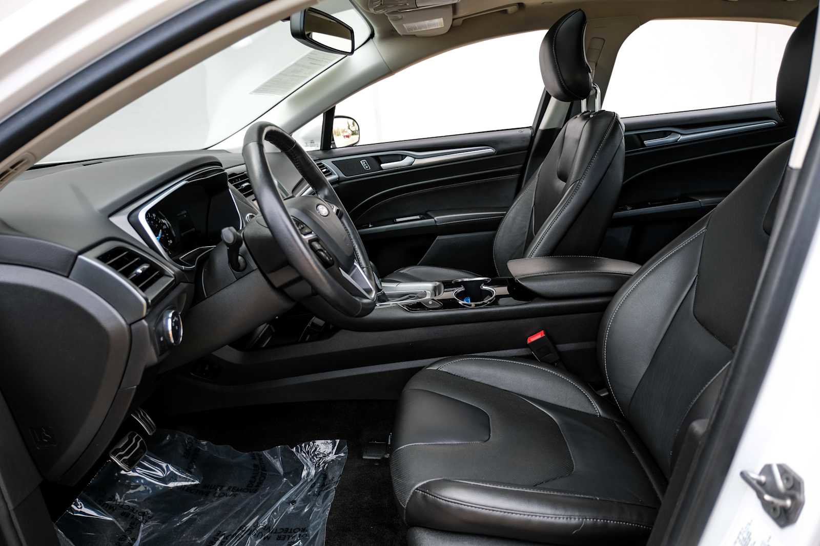 Used 2014 Ford Fusion Energi Titanium image 4