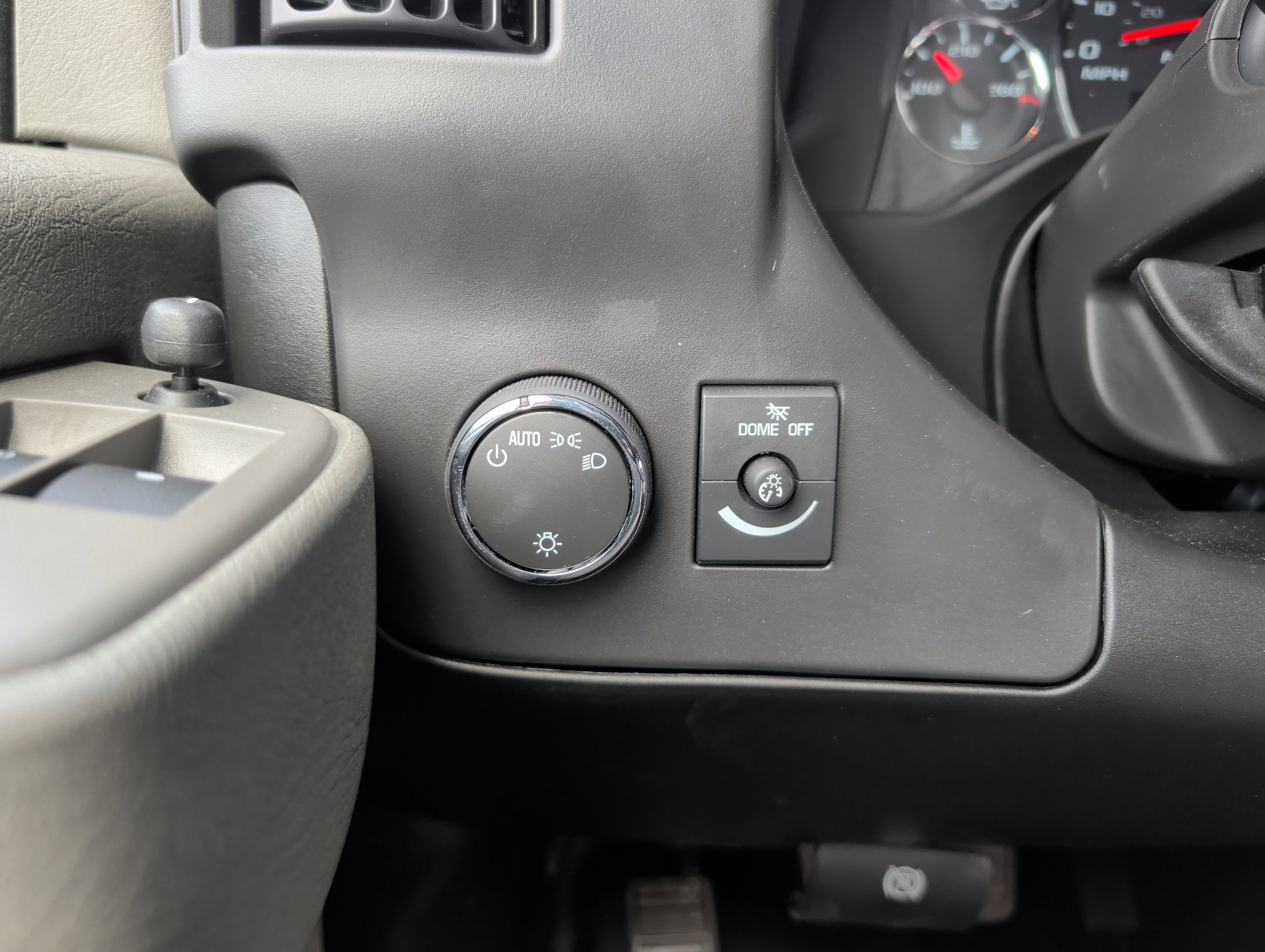 New 2025 Chevrolet Express 2500 Extended w/ Driver Convenience Package RWD image 18