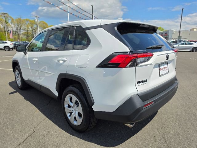 Used 2024 Toyota RAV4 LE image 5