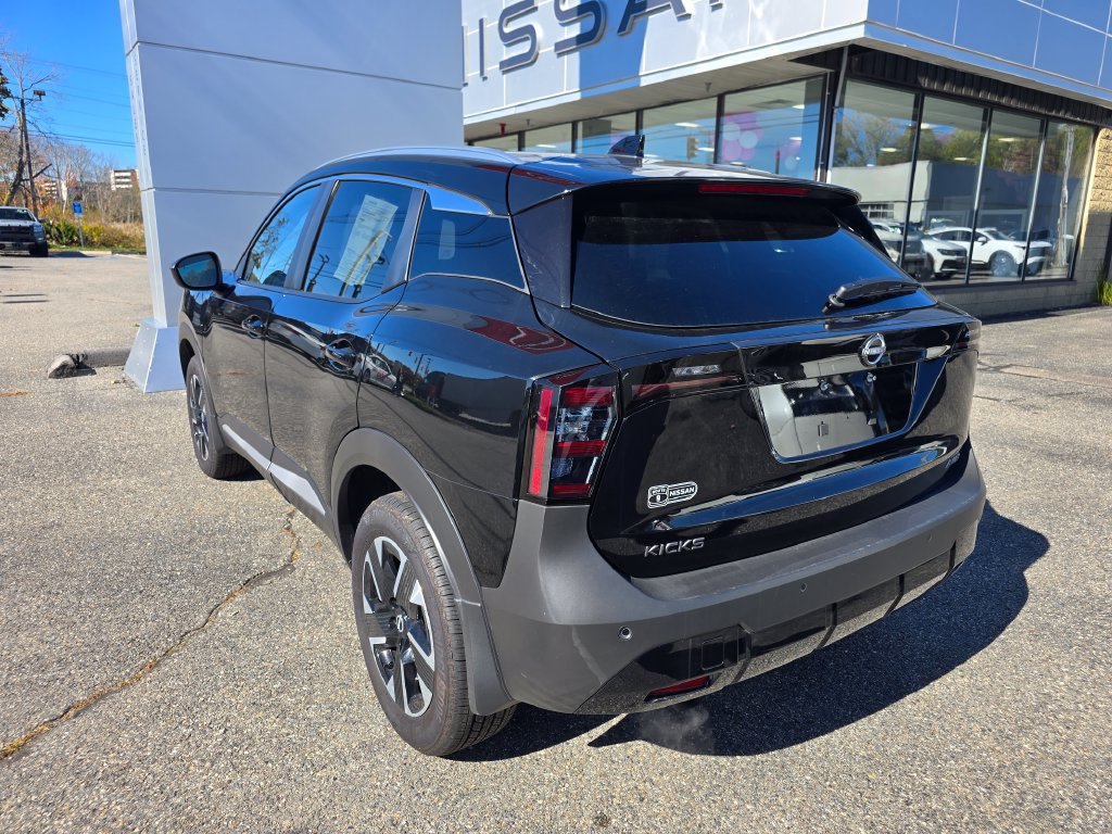 Used 2026 Nissan Kicks SV w/ SV Premium Package AWD/4WD image 34