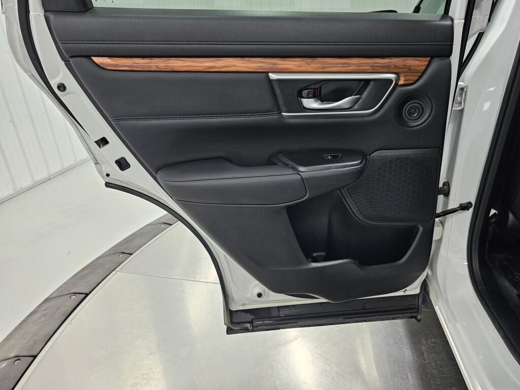 Used 2022 Honda CR-V Touring image 29
