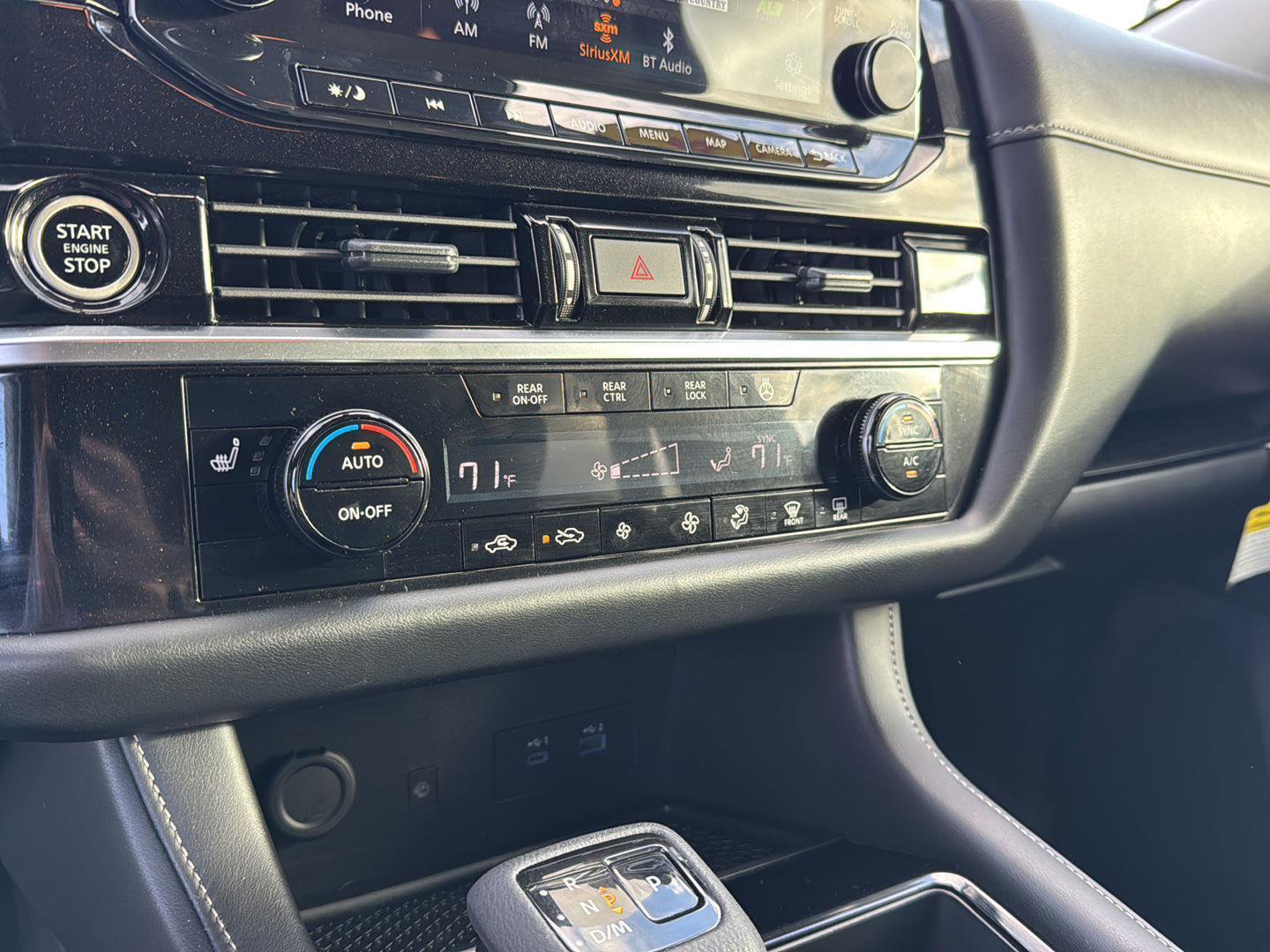 Used 2024 Nissan Pathfinder SL image 22