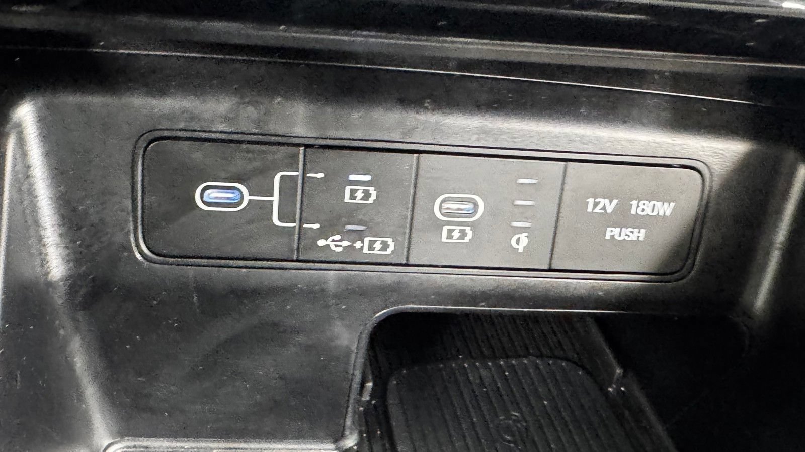 Used 2025 Hyundai Tucson SEL AWD/4WD image 28