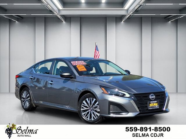 Used 2025 Nissan Altima 2.5 SV FWD image 1