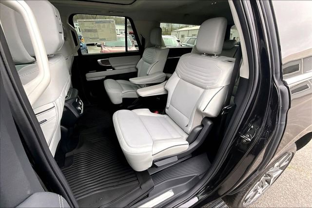 New 2026 Ford Expedition Max Platinum w/ Platinum Ultimate Package AWD/4WD image 10