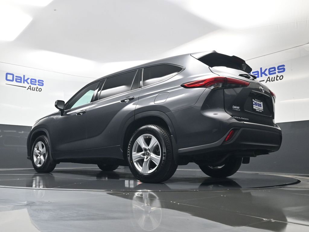 Used 2020 Toyota Highlander LE image 42