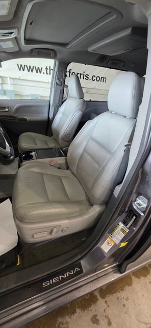 Used 2018 Toyota Sienna XLE Premium image 14