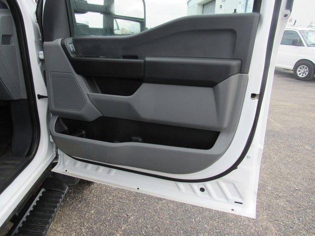 Used 2023 Ford F550 4x4 Regular Cab Super Duty image 11