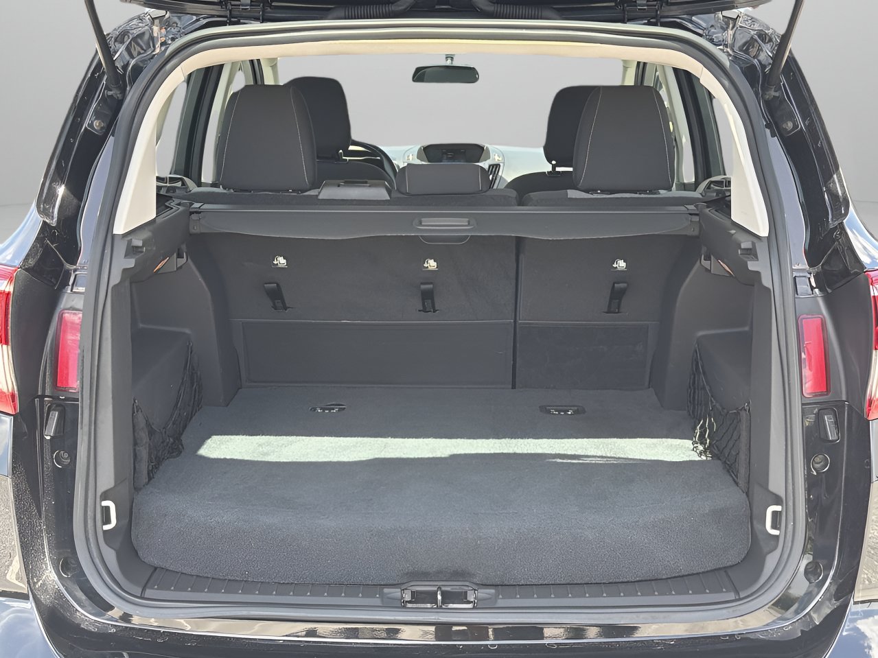 Used 2018 Ford C-MAX SE FWD image 8