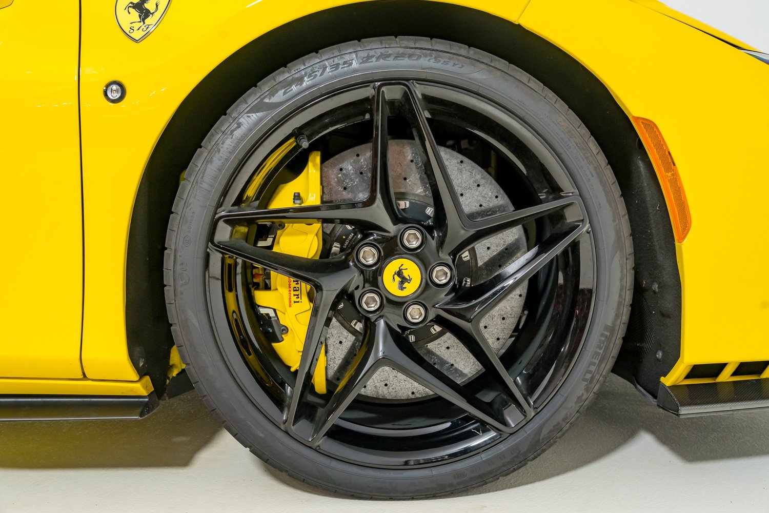 Used 2022 Ferrari F8 Tributo RWD image 24