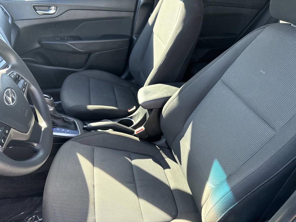 Used 2022 Hyundai Accent SEL image 20