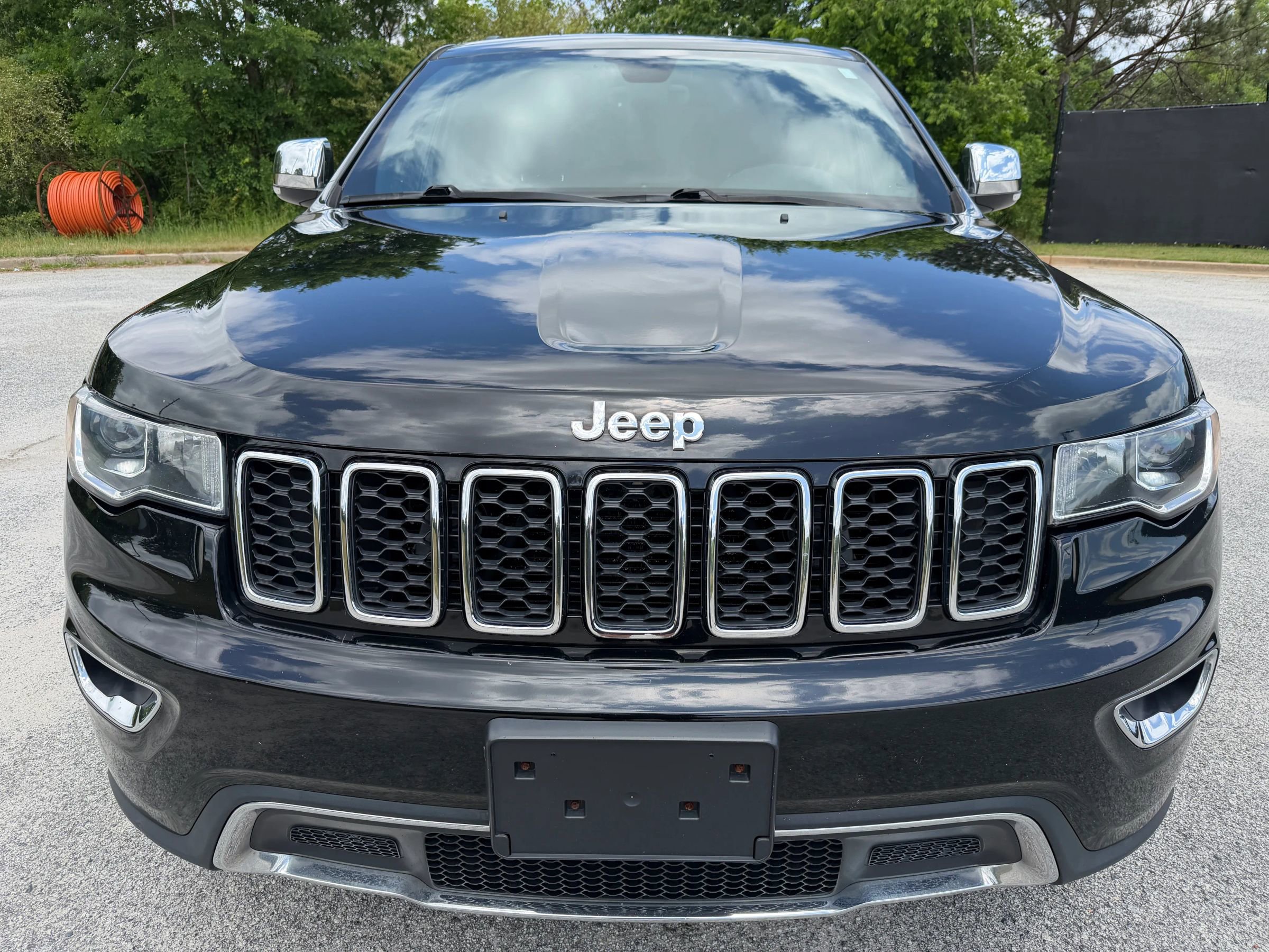 Used 2017 Jeep Grand Cherokee Limited AWD/4WD image 8