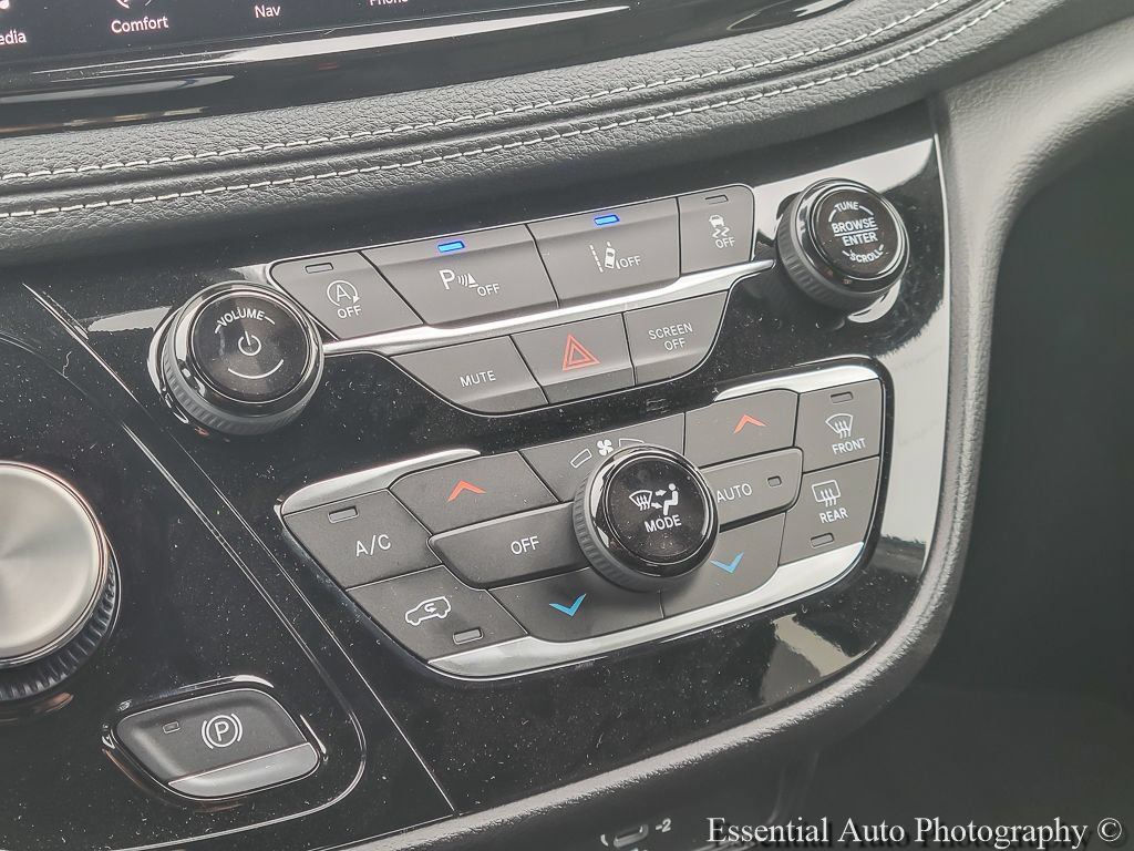 New 2027 Chrysler Pacifica Select w/ Family Tech Group FWD image 24