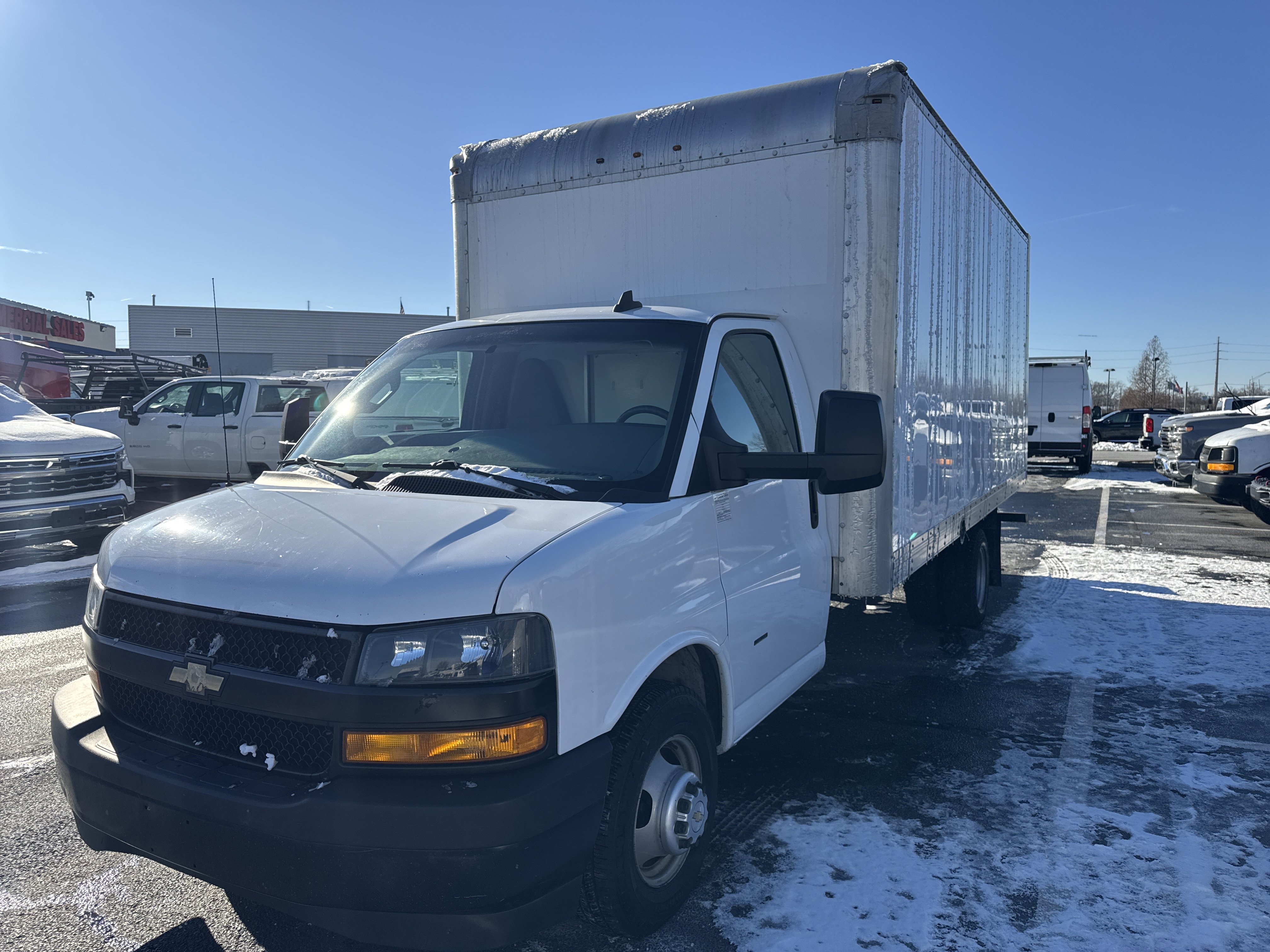 Used 2018 Chevrolet Express 3500 Extended w/ Driver Convenience Package image 10