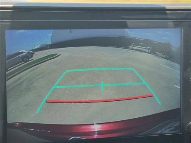 Used 2021 Toyota Highlander XLE FWD image 13